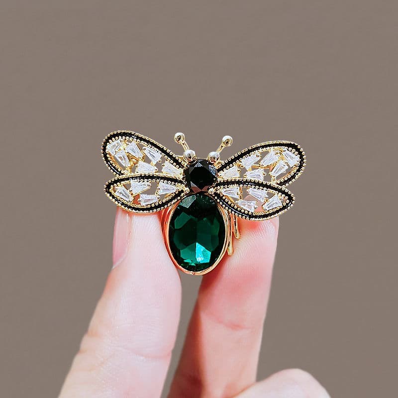 Emerald Bee brooch